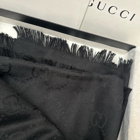 Gucci GG Pattered Knit Scarf - Picture 5 of 6